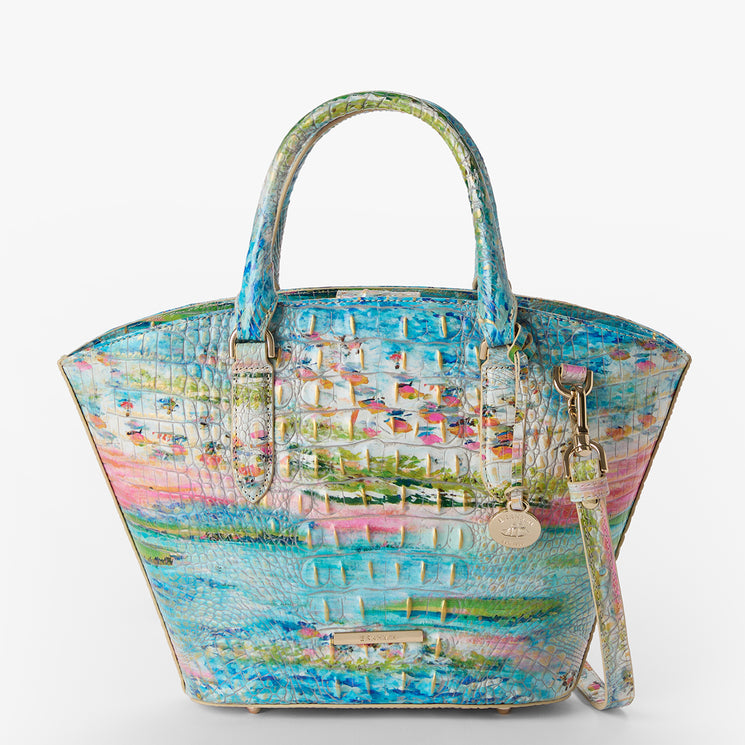 Staycation Melbourne DI Jenny Front View With Strap